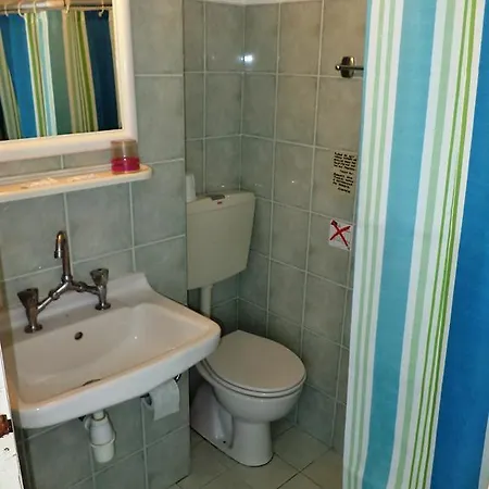 Poseidon מלון 2*